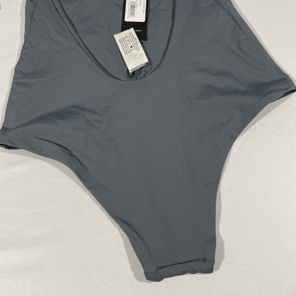 NEW Tavik [ XS ] Chase Deep V-Neck One-Piece Swimsuit Turbulence‎ Grey - Picture 6 of 11